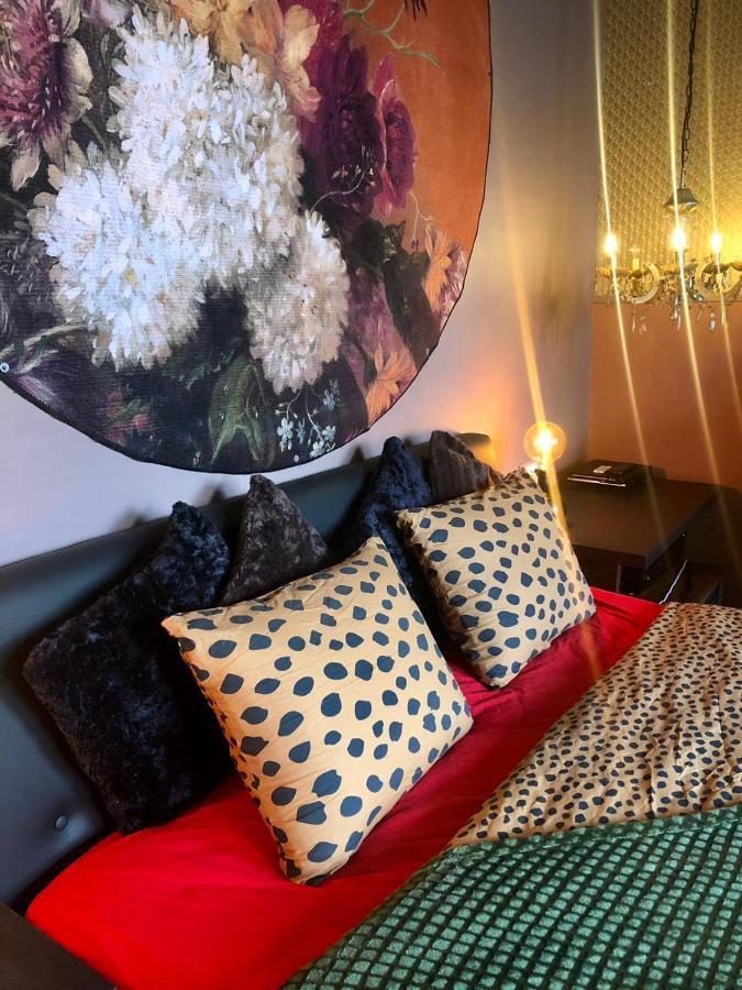 Slapen Bij Cafe De Concurrent Hotell Vlissingen Exteriör bild